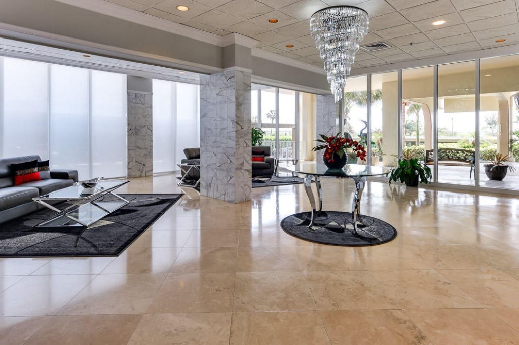 5440 N Ocean Drive, Unit 304, Singer Island, FL 33404 Photo