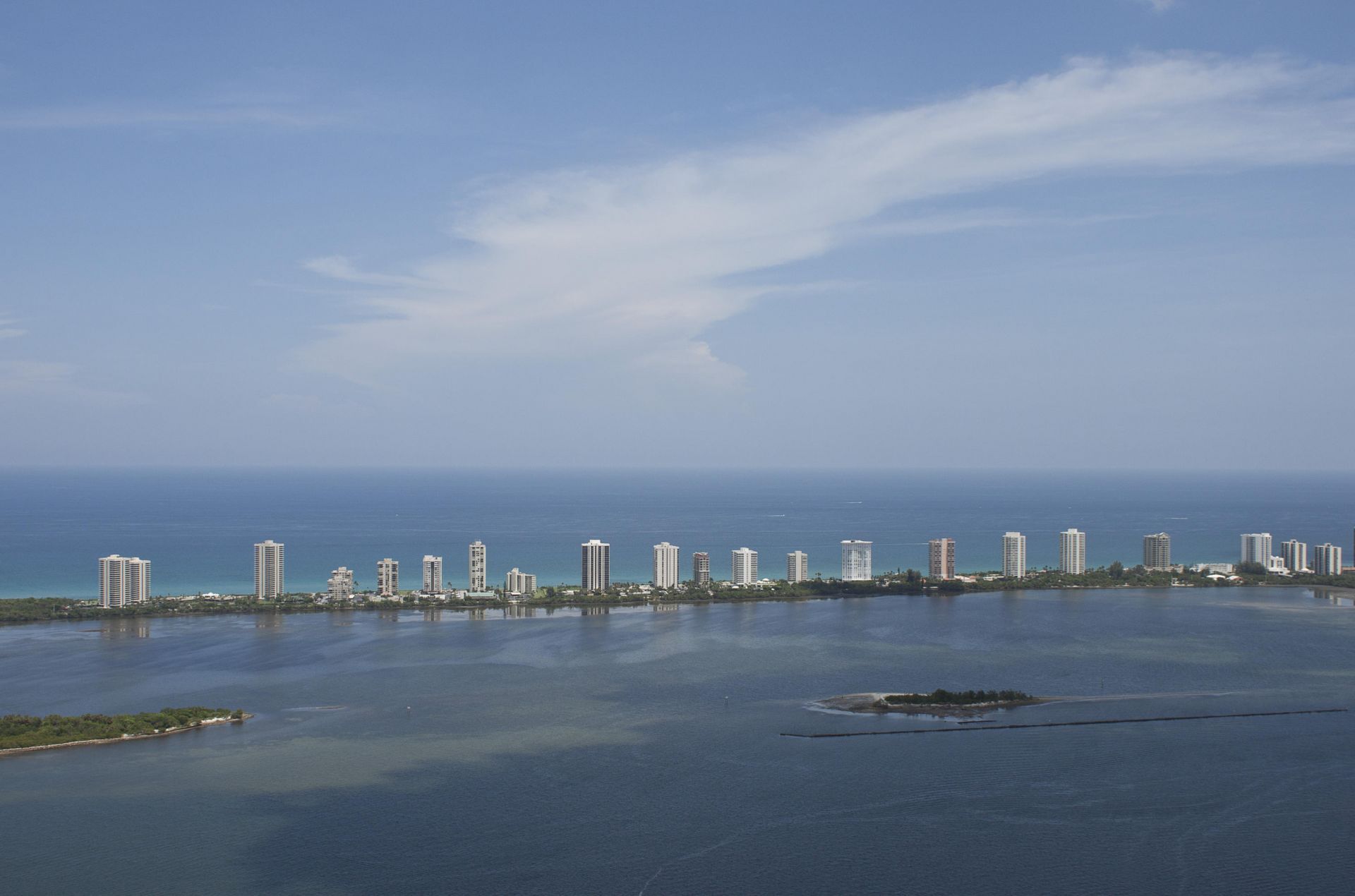 5440 N Ocean Drive, Unit 304, Singer Island, FL 33404 Photo