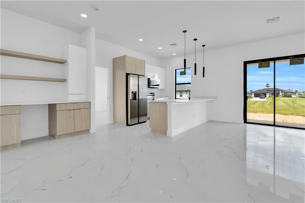 2817 NW 2nd St, Cape Coral, FL 33993 Photo