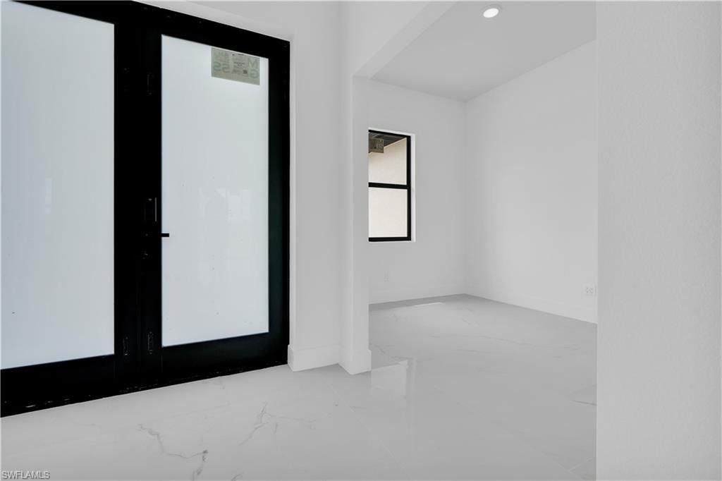 2817 NW 2nd St, Cape Coral, FL 33993 Photo