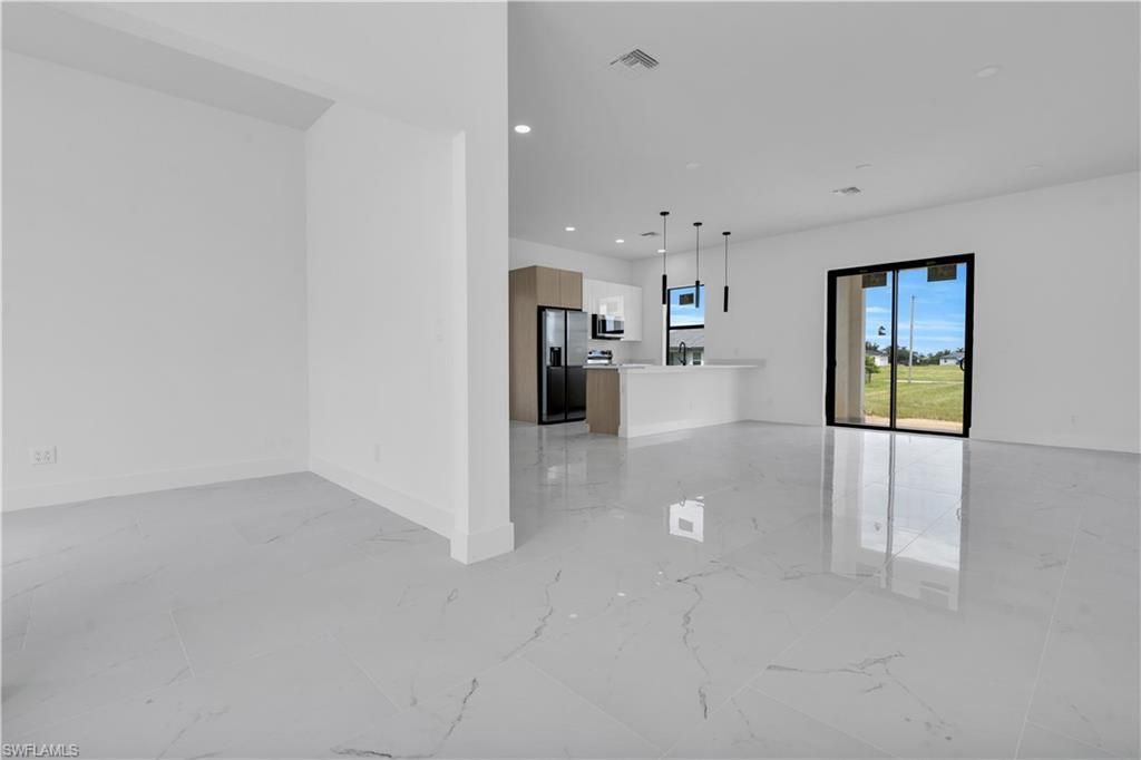 2817 NW 2nd St, Cape Coral, FL 33993 Photo