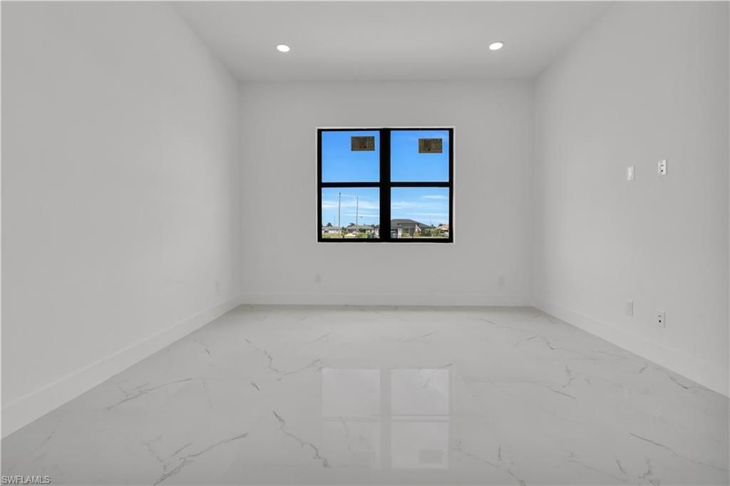 2817 NW 2nd St, Cape Coral, FL 33993 Photo