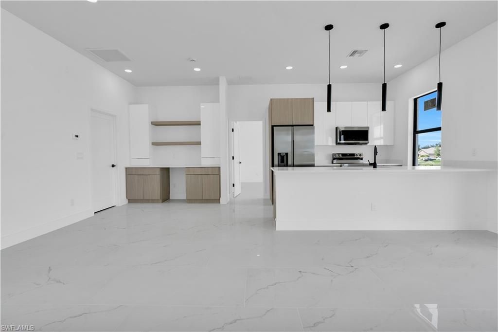 2817 NW 2nd St, Cape Coral, FL 33993 Photo