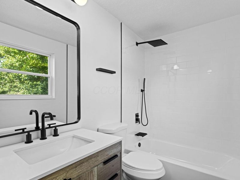 2145 Jeffey Drive, Hilliard, OH 43026 Photo 10