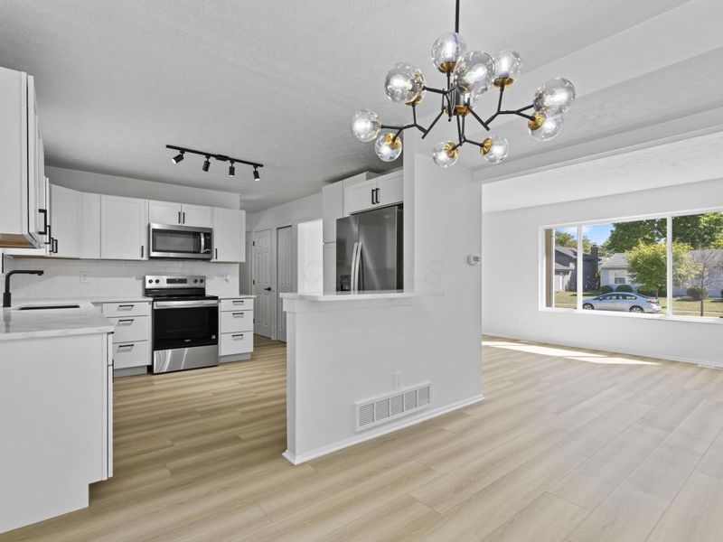 2145 Jeffey Drive, Hilliard, OH 43026 Photo 3