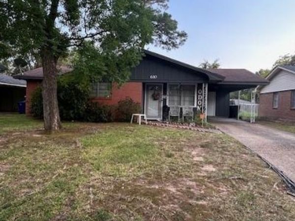 610 Meadowdale Place, Shreveport, LA 71108