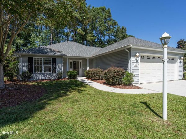 702 Hummingbird S, Swansboro, NC 28584
