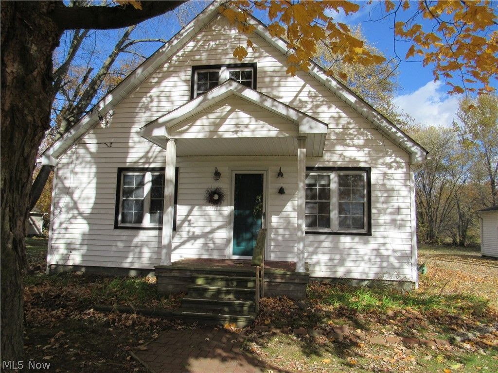 2721 E River Road, Newton Falls, OH 44444 Main Photo