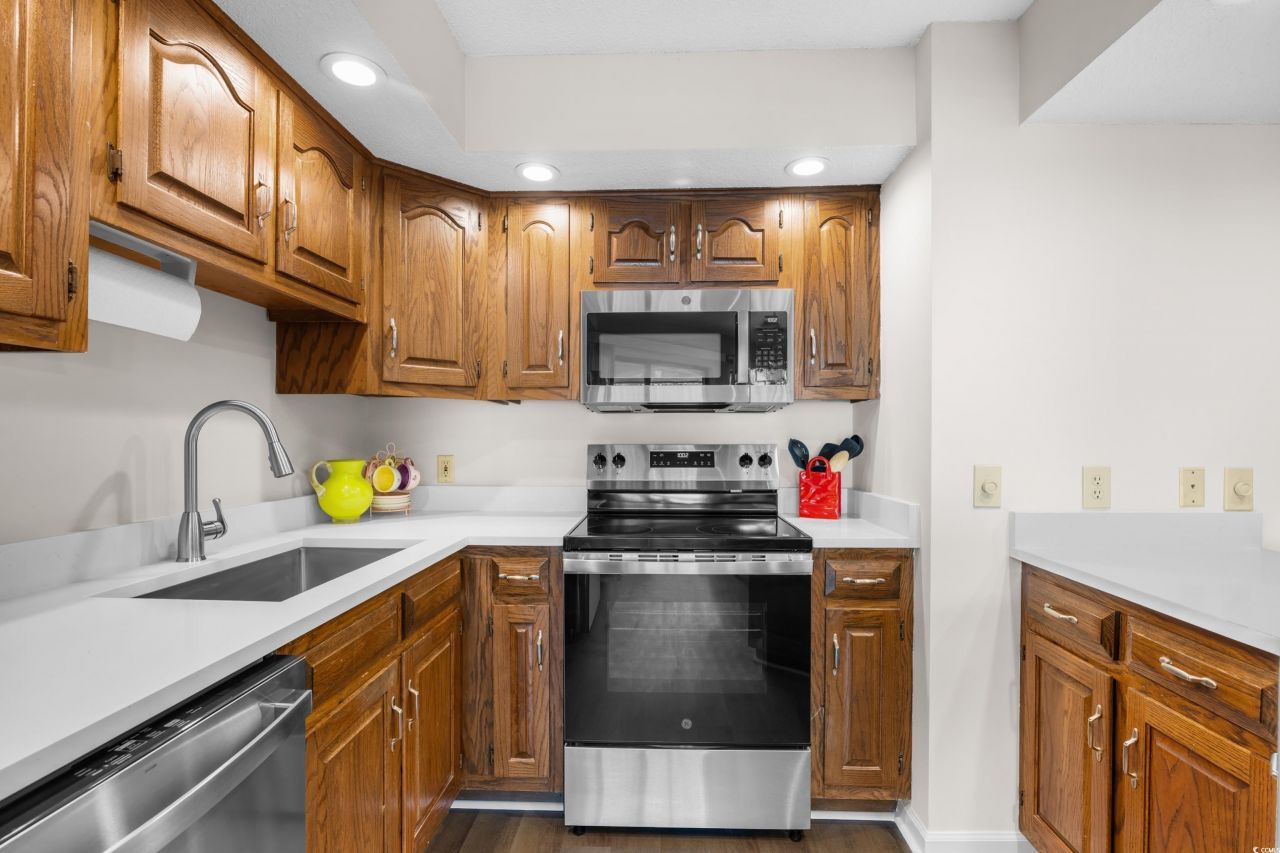 4222 Pinehurst Circle Photo 15