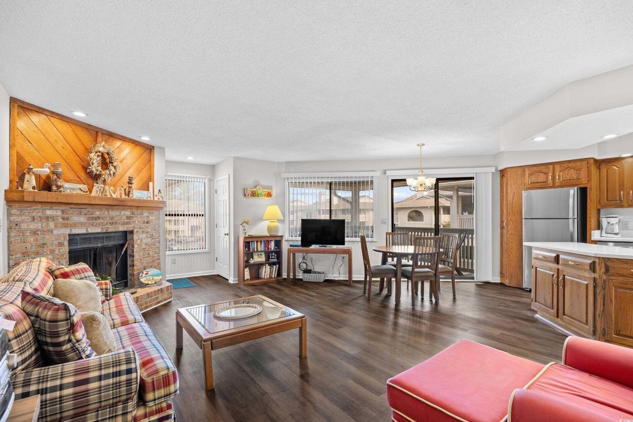 4222 Pinehurst Circle Photo 6