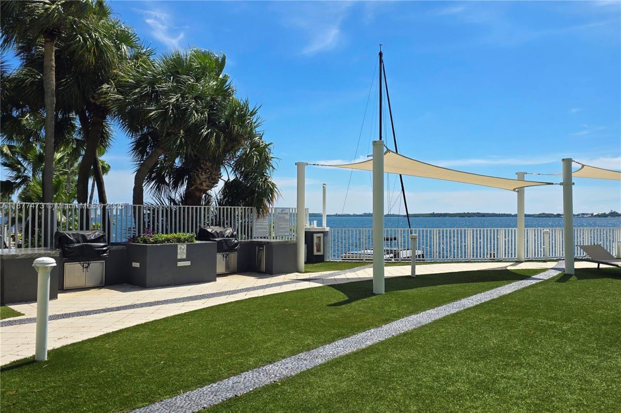 200 SE 15th Rd, Unit 6F, Miami, FL 33129 Photo