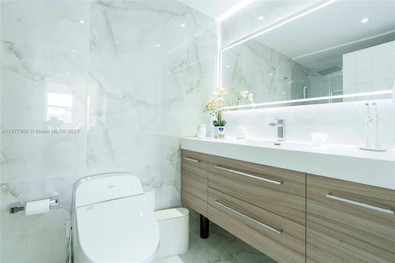 6770 Indian Creek Dr, Unit 15T, Miami Beach, FL 33141 Photo