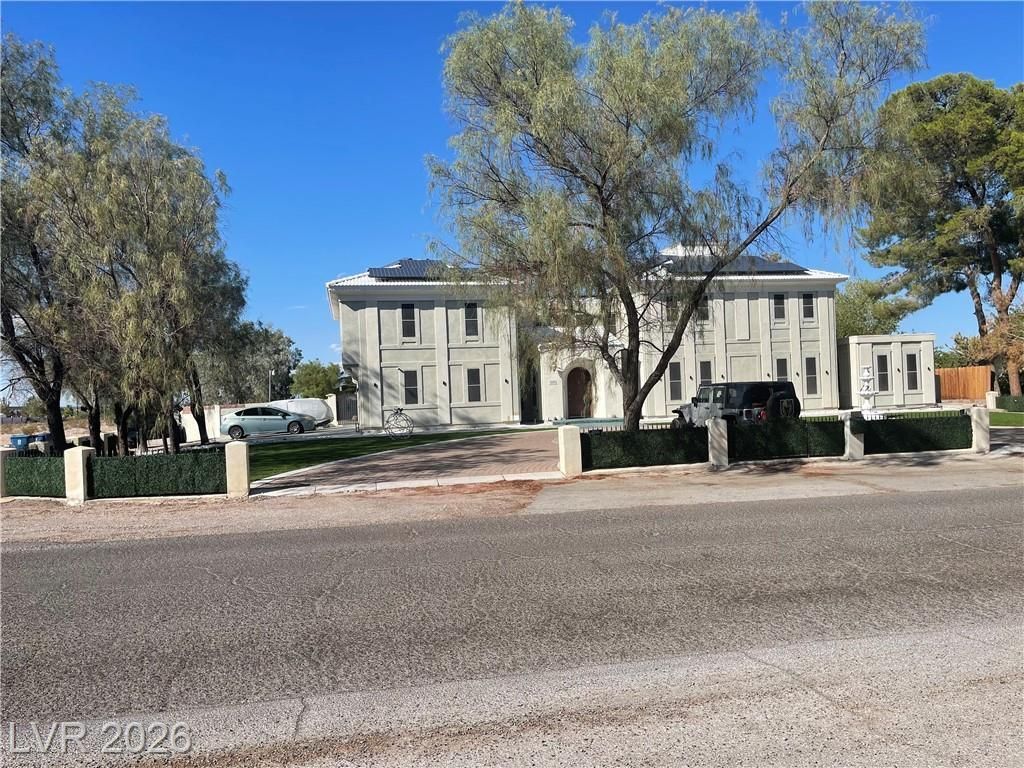 6480 W Oquendo Road, Las Vegas, NV 89118 Main Photo