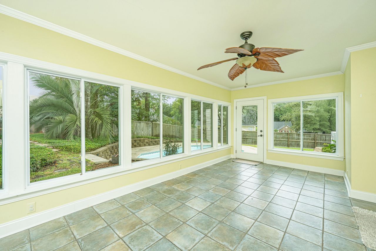 204 Factors Walk Photo 21