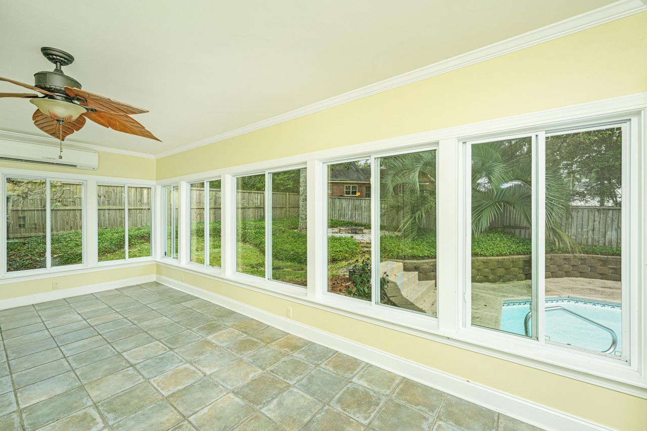 204 Factors Walk Photo 23