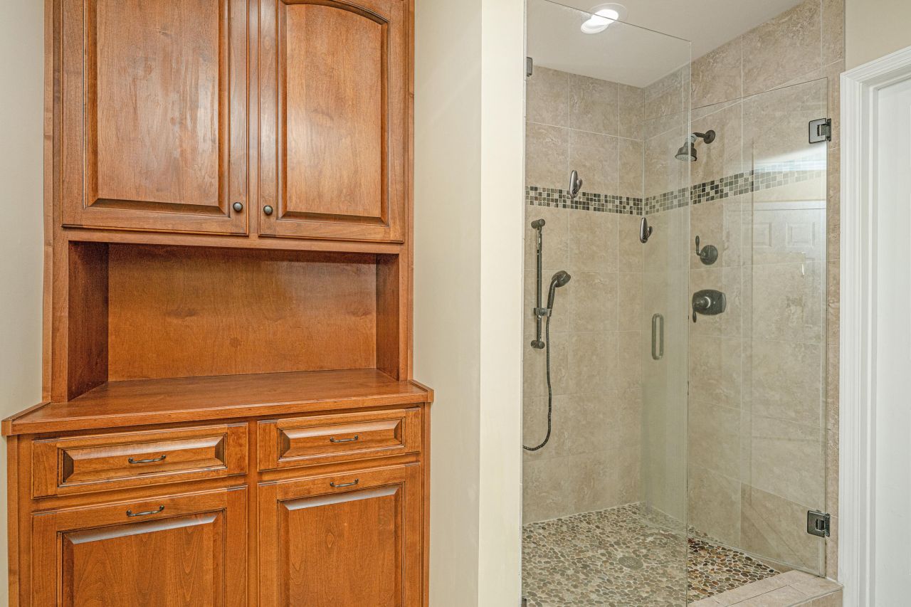 204 Factors Walk Photo 28