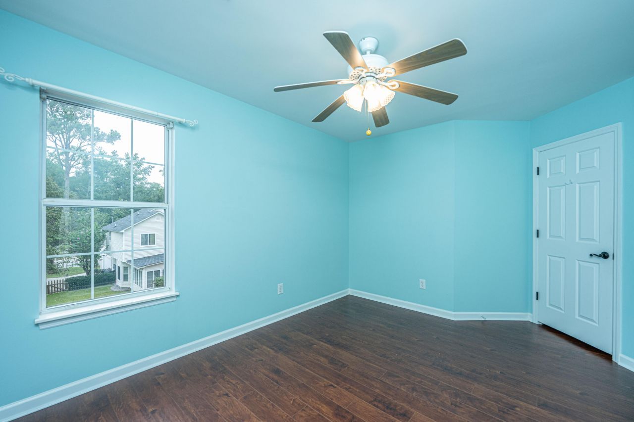 204 Factors Walk Photo 35