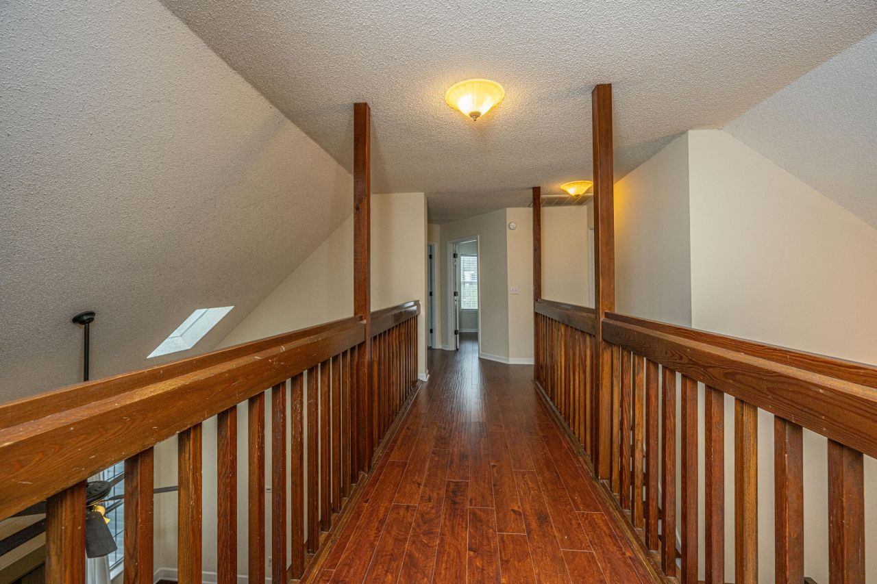 204 Factors Walk Photo 42