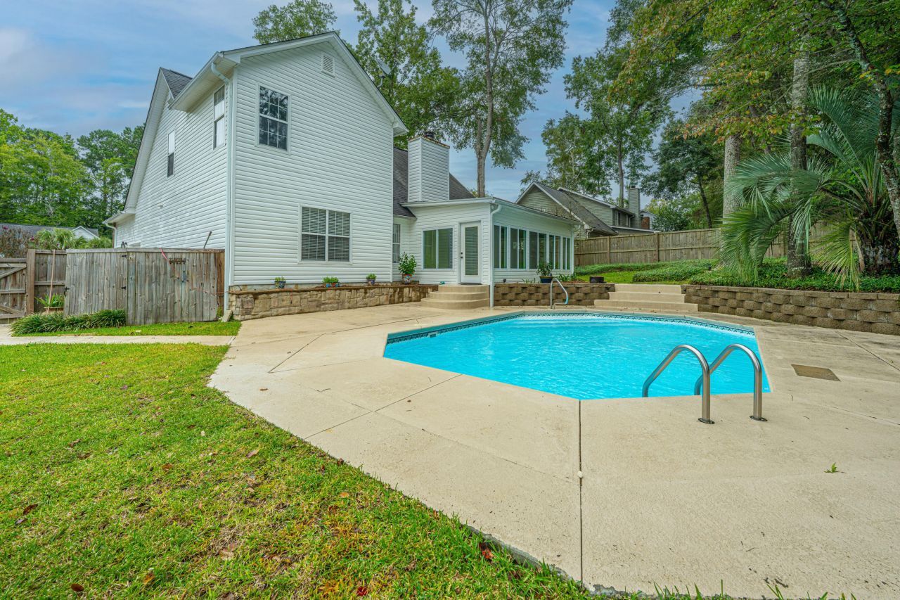 204 Factors Walk Photo 45