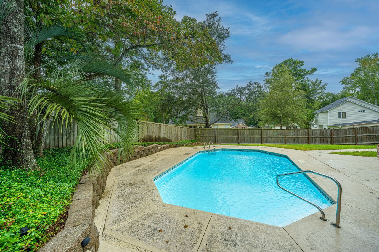 204 Factors Walk Photo 48