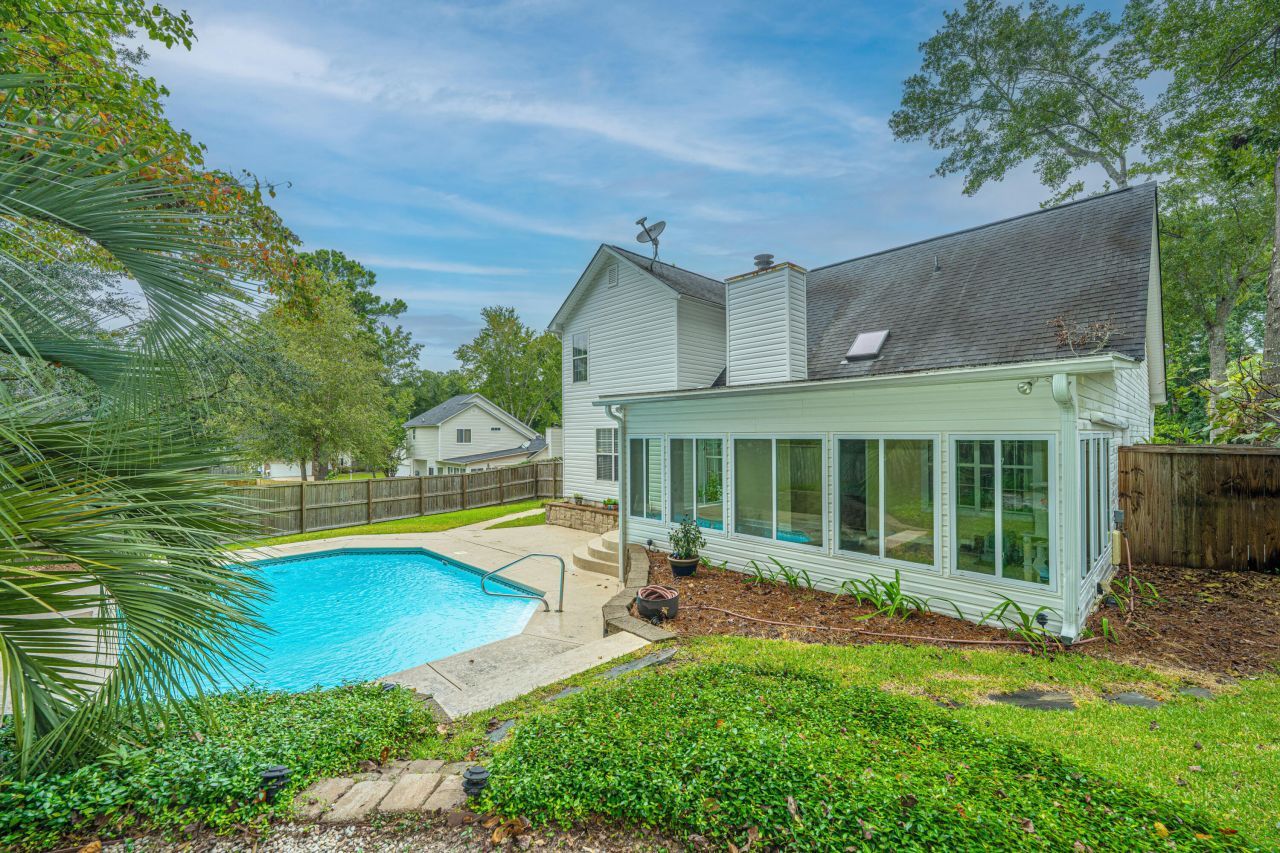 204 Factors Walk Photo 5