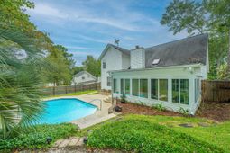 204 Factors Walk photo 4