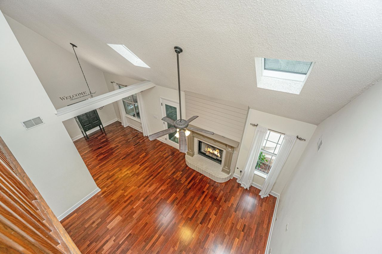 204 Factors Walk Photo 8