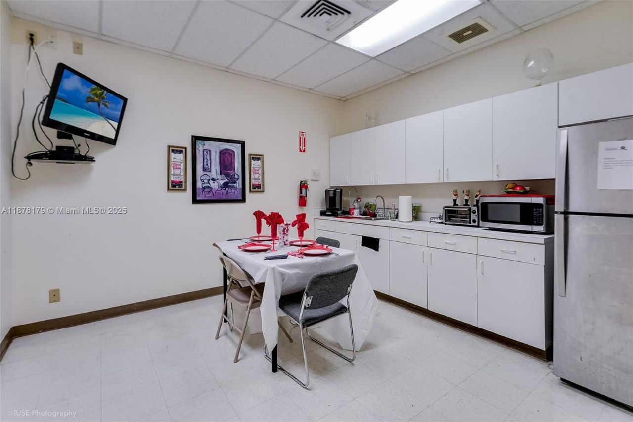 13242 NW 7th Ave, North Miami, FL 33168 Photo