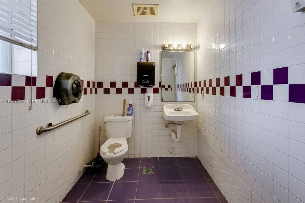 13242 NW 7th Ave, North Miami, FL 33168 Photo