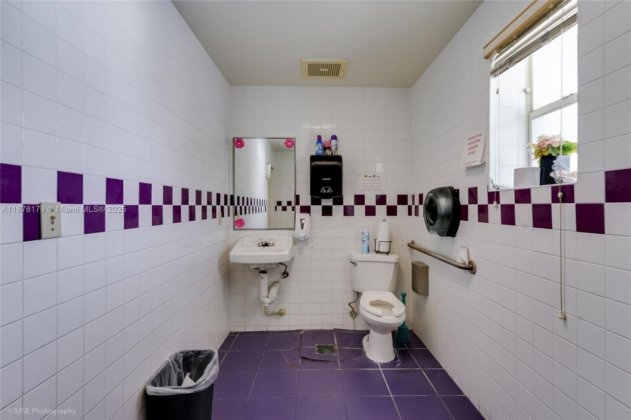 13242 NW 7th Ave, North Miami, FL 33168 Photo