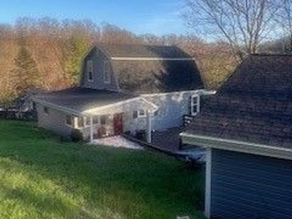 884 Bocktown Rd, Crescent, PA 15046