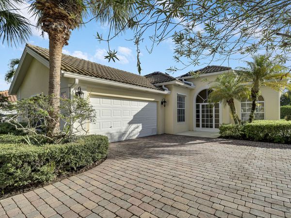 8337 SE Angelina Court, Hobe Sound, FL 33455