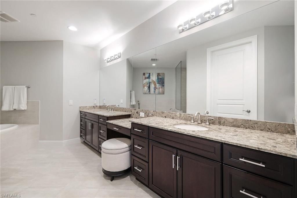 2751 Tiburon Blvd E, Unit 201, Naples, FL 34109 Photo