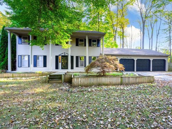 7505 Falling Leaf Court, Flushing, MI 48433