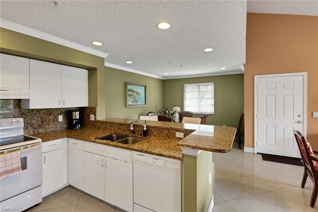1195 Wildwood Lakes Blvd, Unit 202, Naples, FL 34104 Photo