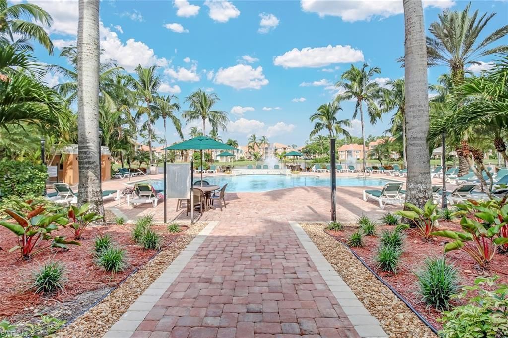 1195 Wildwood Lakes Blvd, Unit 202, Naples, FL 34104 Photo