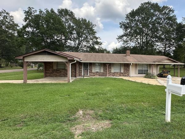 1317 NW Frances Avenue, Magee, MS 39111