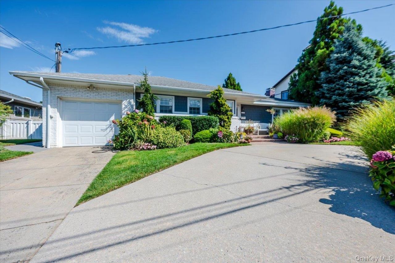 114 Erie Avenue, Atlantic Beach, NY 11509 Main Photo