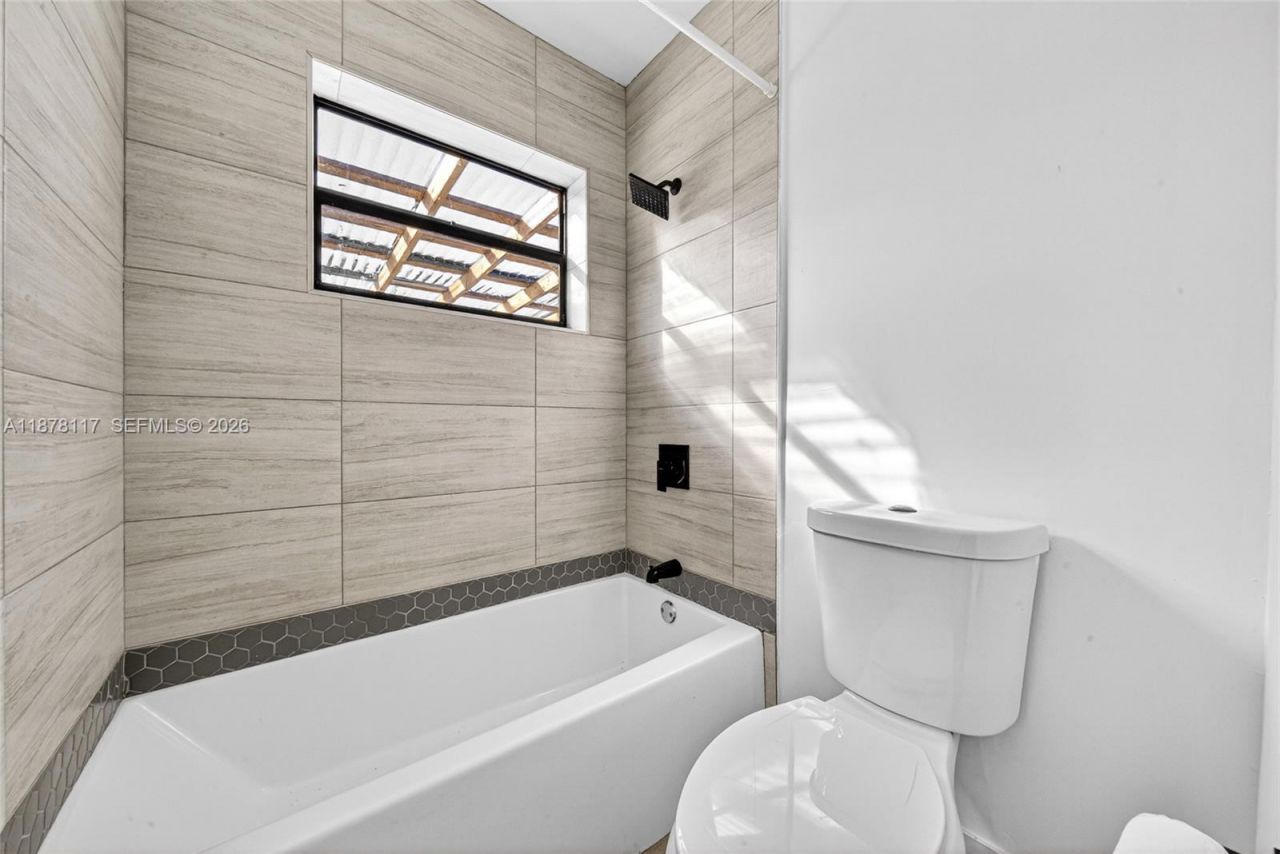 1320 NW 179th St, Miami Gardens, FL 33169 Photo