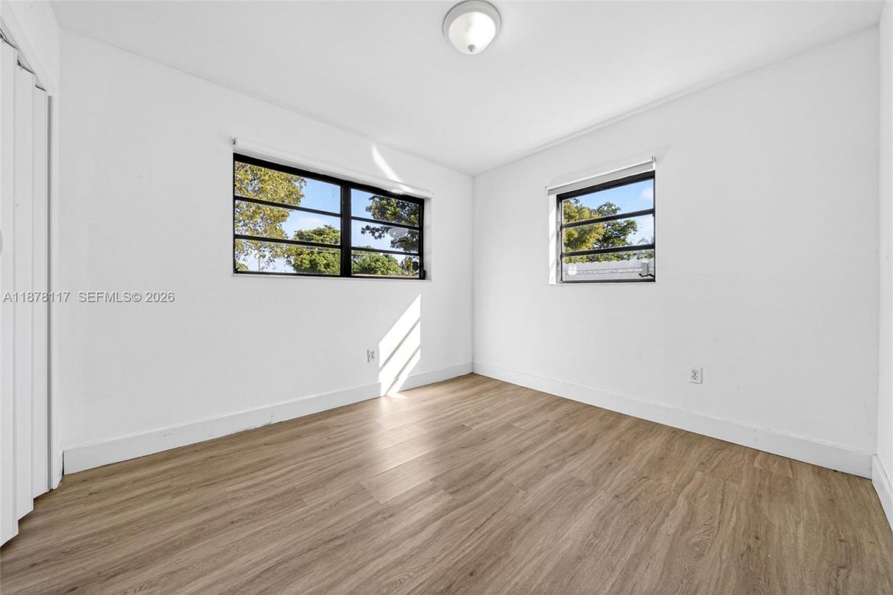 1320 NW 179th St, Miami Gardens, FL 33169 Photo