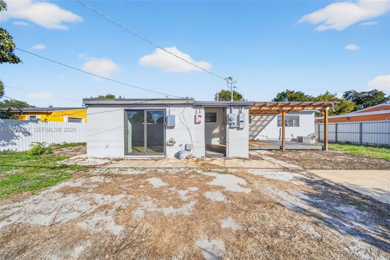 1320 NW 179th St, Miami Gardens, FL 33169 Photo