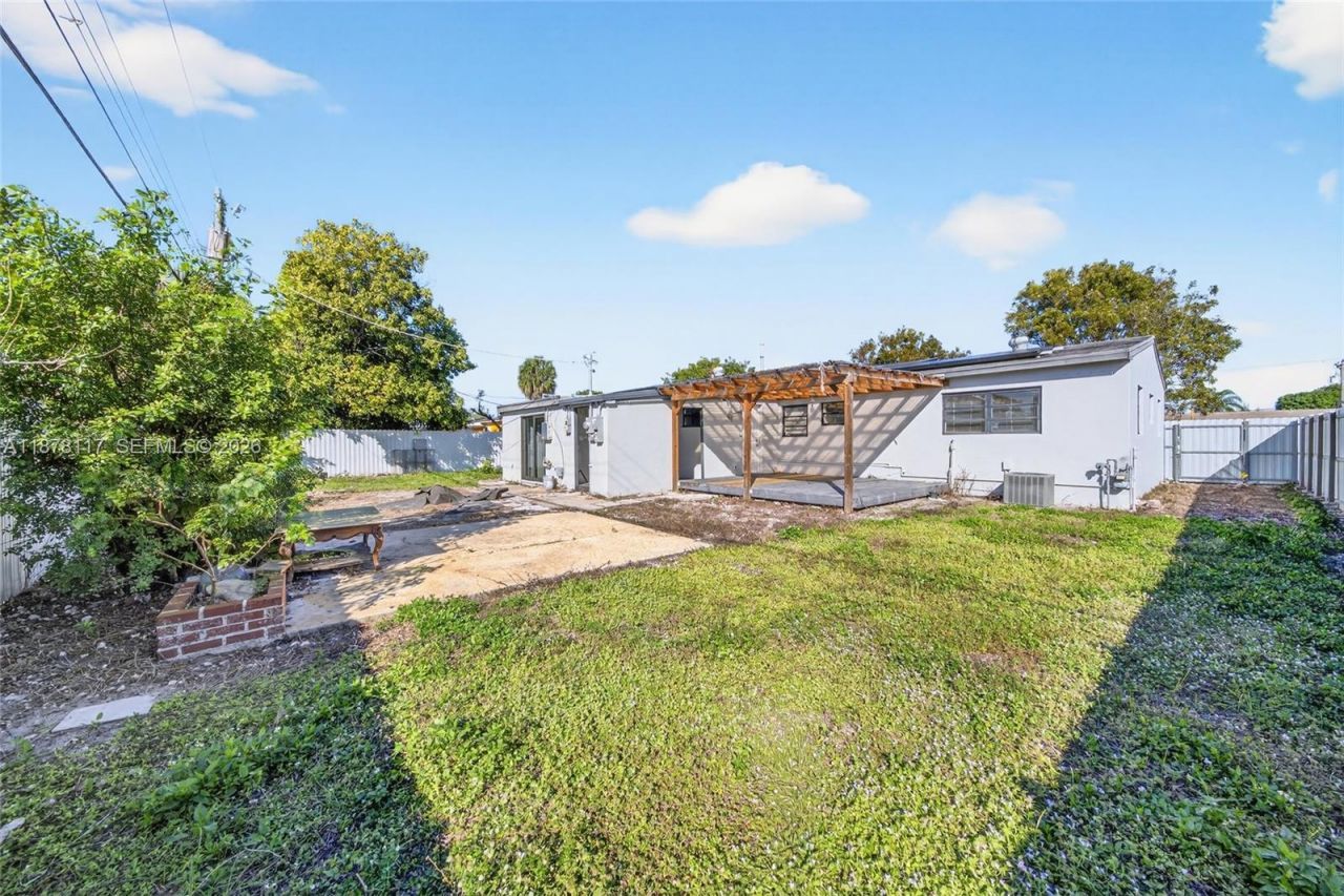 1320 NW 179th St, Miami Gardens, FL 33169 Photo