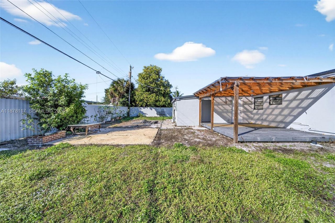 1320 NW 179th St, Miami Gardens, FL 33169 Photo