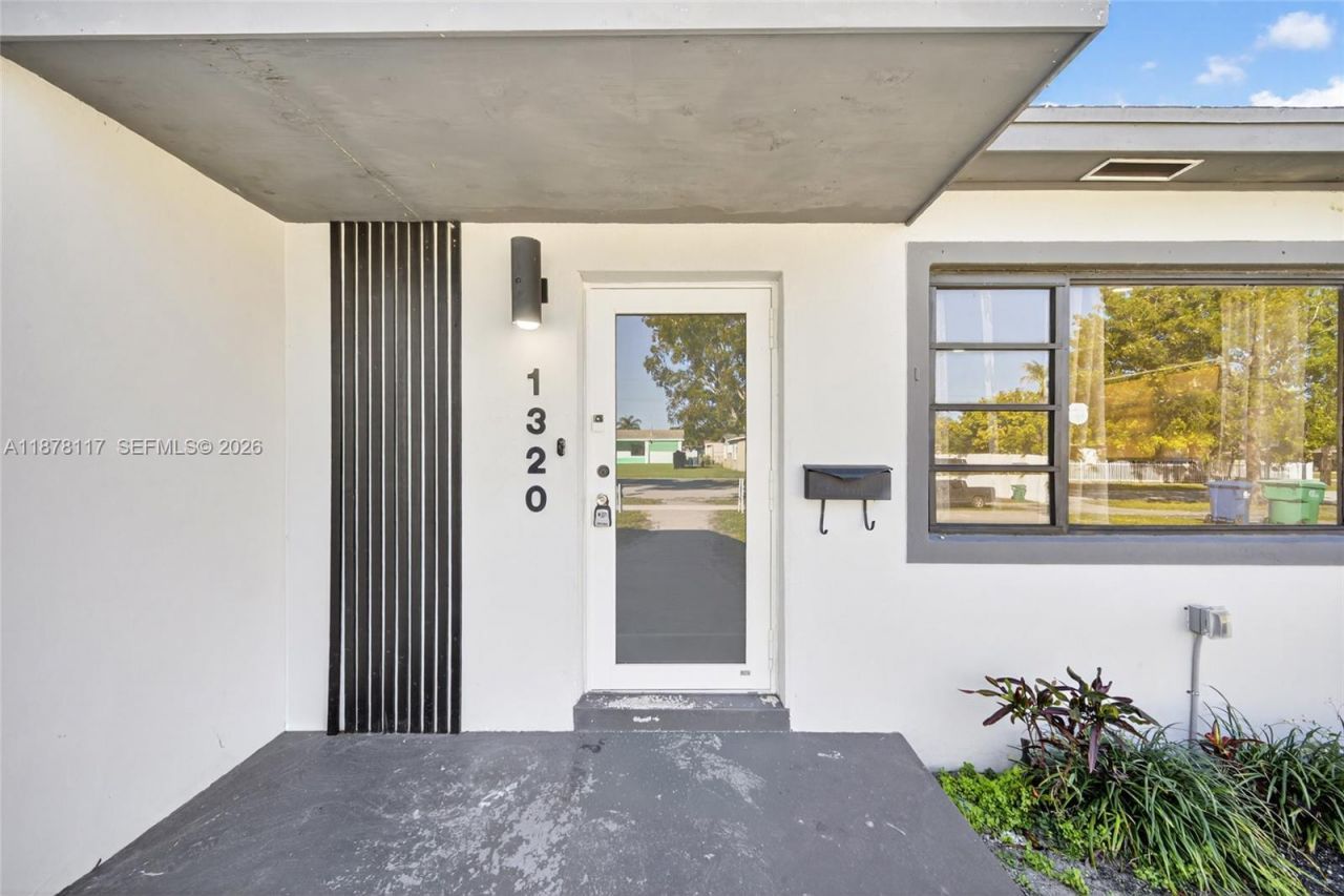 1320 NW 179th St, Miami Gardens, FL 33169 Photo