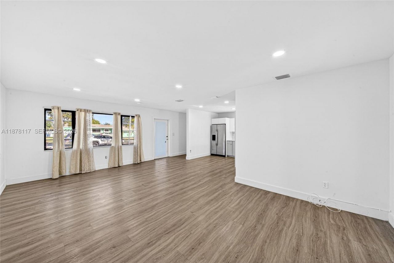 1320 NW 179th St, Miami Gardens, FL 33169 Photo