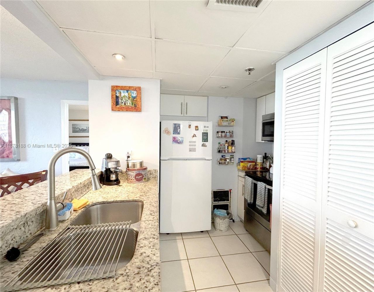 540 Brickell Key Dr, Unit 811, Miami, FL 33131 Photo