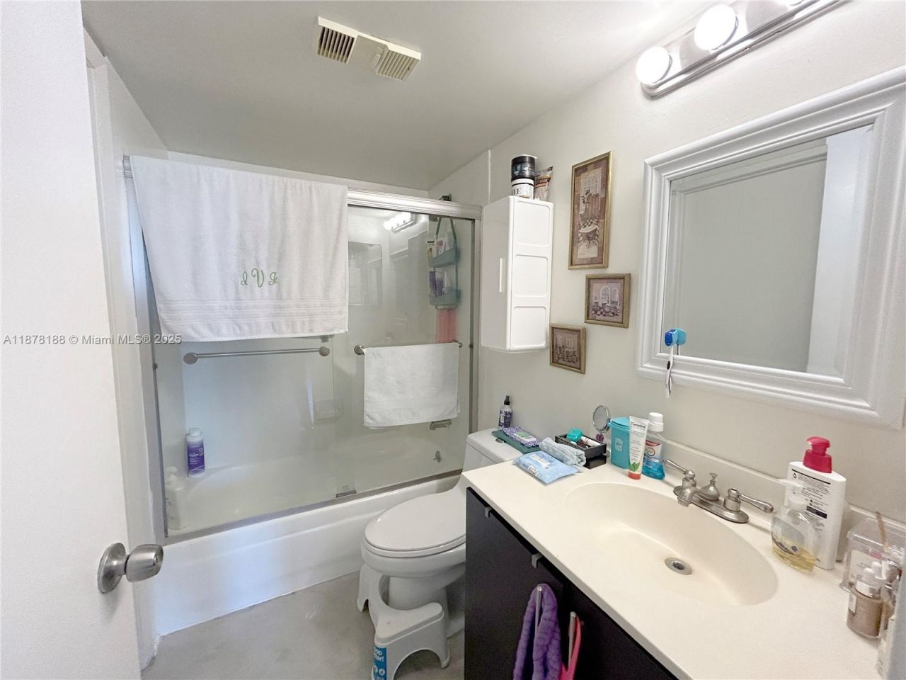 540 Brickell Key Dr, Unit 811, Miami, FL 33131 Photo