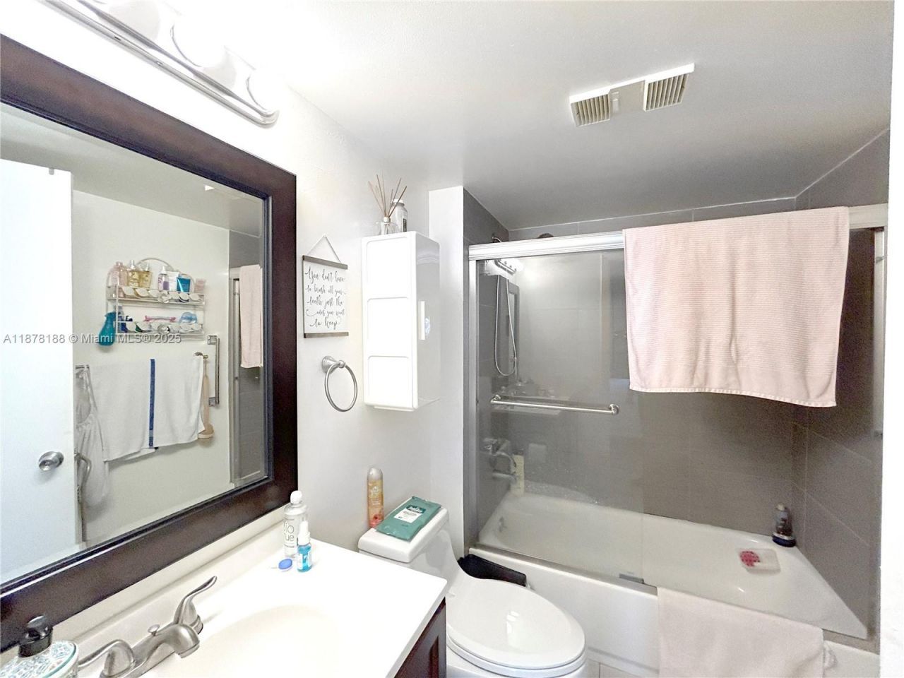 540 Brickell Key Dr, Unit 811, Miami, FL 33131 Photo