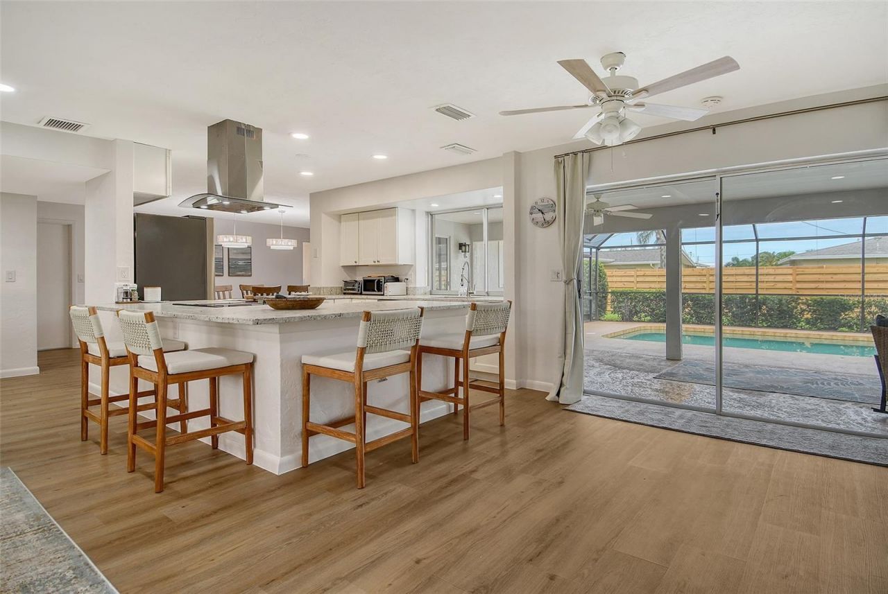 6722 Roxbury Drive, Sarasota, FL 34231 Photo