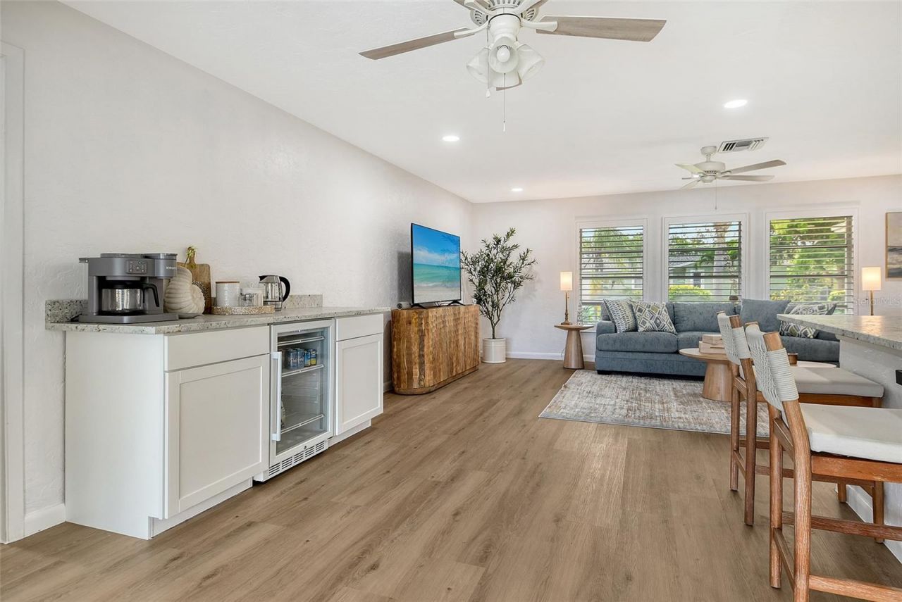 6722 Roxbury Drive, Sarasota, FL 34231 Photo